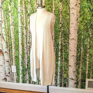 GAP Open Knit Long Sweater Vest in White, Like New